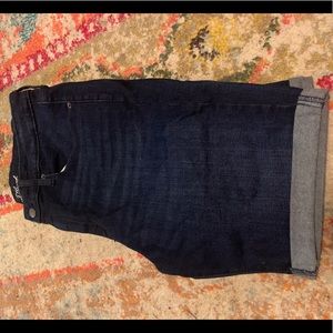 Universal thread high rise Bermuda shorts